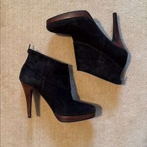 Steve Madden Trishia Heeled Suede Booties Y2K